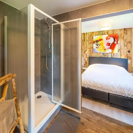 Lush Near Of Buetgenbach シャレー *